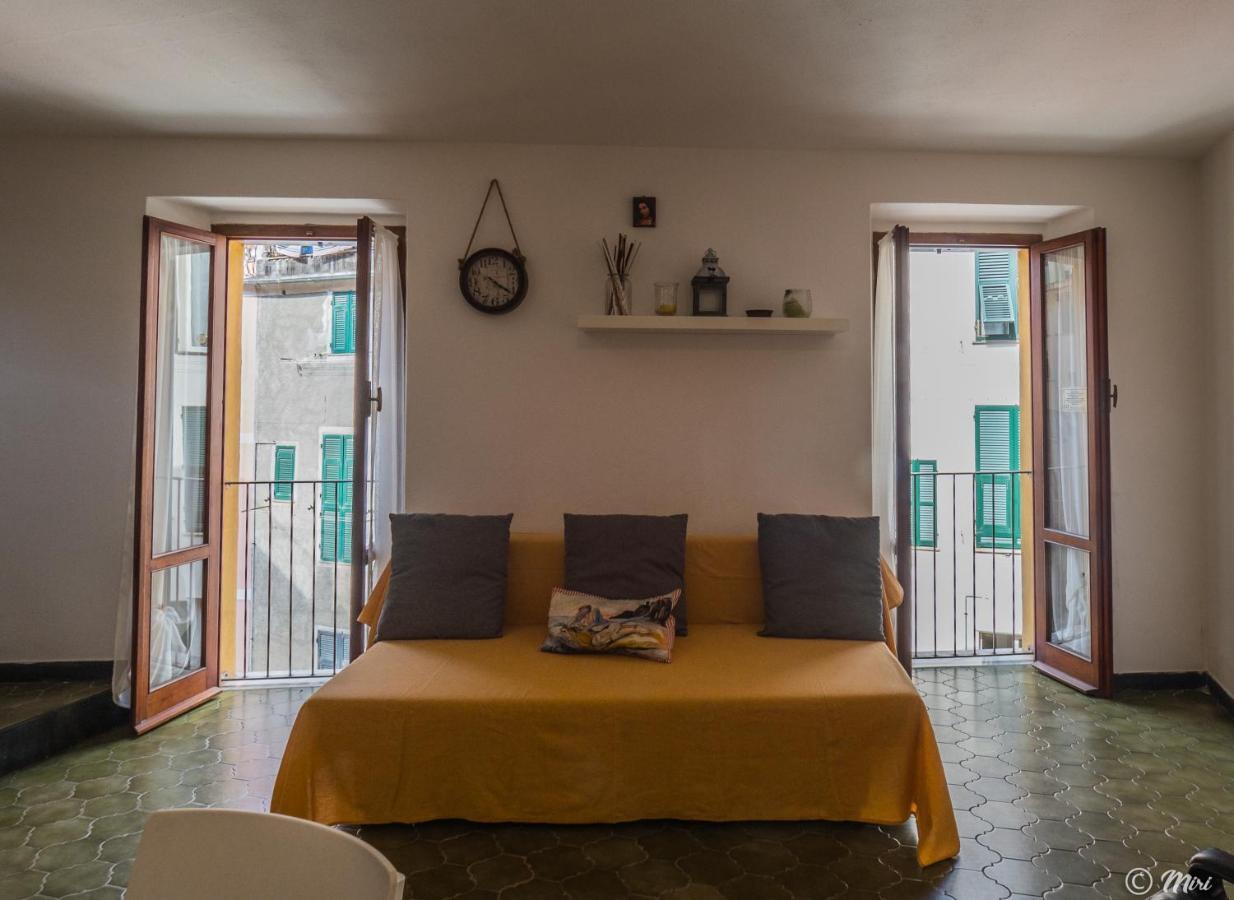 El Nin Apartment With Terrace Вернаца Екстериор снимка